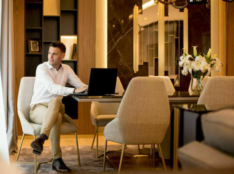 Live in Style with Luxury Apartments in Kc - Services: Other