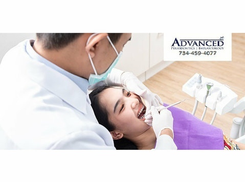 Periodontal scaling and root planing in Livonia - Iné