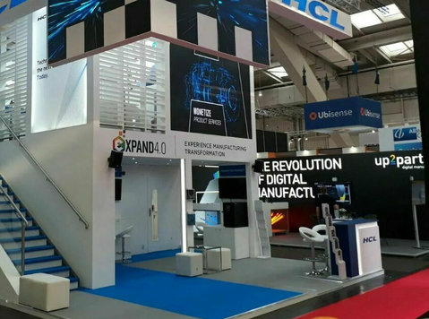 Transformative Trade Show Booth Construction for Experientia - Building/Decorating