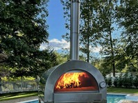 For Sale: Professional Plus Wood Fired Pizza Oven - Møbler/hvidevarer