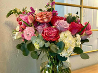 Flower Delivery by Whispering Blooms in Southlake - Colecionadores/Antiguidades