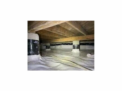 Say Goodbye to Damp Crawl Spaces with Bold Hawk Crawl Space - ดูแลซ่อมแซมบ้าน