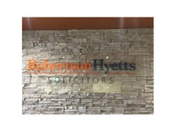 Robertson Hyetts Lawyers (2) - Právník a právnická kancelář