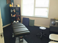 Walter Road Chiropractic, Remedial Massage & Sports Injuries (2) - Alternative Healthcare