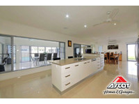 Ascot Homes and Garages (4) - Builders, Artisans & Trades