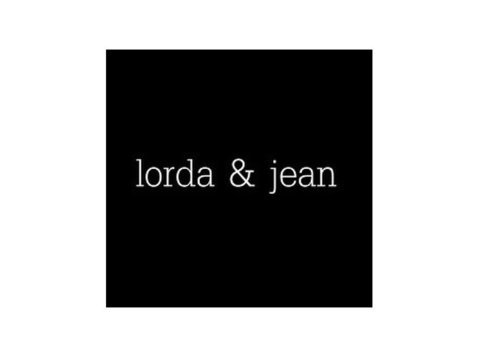 Lorda and Jean - Shopping