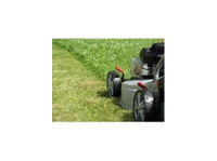 Lawn Mowing Jindera (2) - Puutarhurit ja maisemointi