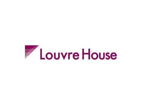 Louvre House - Работници и покривни изпълнители