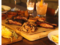 Meatworks Co Smokehouse Bar & Grill (2) - Ресторани