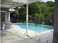 Scm Frameless Showers (4) - Swimming Pool & Spa Services