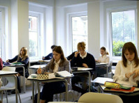 Montgomery International School Brussels (1) - Международни училища