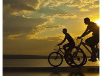 Social Cycles (4) - Велосипеди, изнајмување на велосипеди и нивна поправка