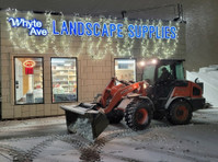 Whyte Ave Landscape Supplies Ltd. (6) - Jardineros
