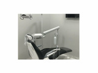 Trafalgar Dental Oakville (1) - Stomatologi