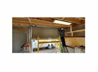 Toronto Garage Door Repair (3) - Būvniecības Pakalpojumi