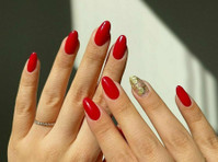 Queen Bee Nails & Spa (3) - سپا اور مالش