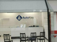 Autokey (3) - Auton korjaus ja moottoripalvelu