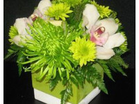 McLennan Flowers And Gifts (1) - Gifts & Flowers