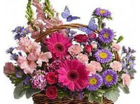 McLennan Flowers And Gifts (8) - Gifts & Flowers