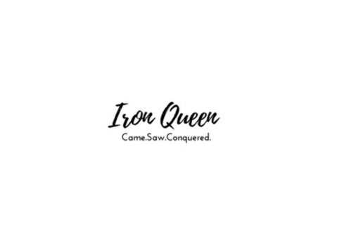 Iron Queen - Ρούχα
