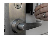 Ampm Door Services (2) - Janelas, Portas e estufas