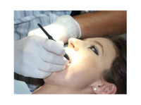 Cambrian Dental Centre (1) - Hammaslääkärit