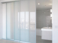 Chinook Glass & Screen Ltd. (1) - Прозорци, врати и оранжерии