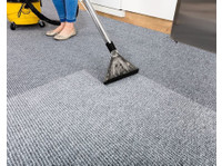 Yeg Carpet Cleaning (3) - Cleaners & Cleaning services