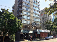 Riviera on Robson Suites Hotel (1) - Hotels & Hostels