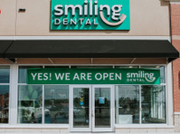 Smiling Dental (1) - Зъболекари