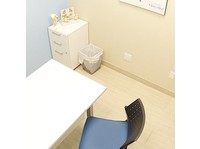 Chiro-Med Rehab Centre (3) - Доктора