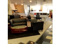 Executive Furniture Rentals (2) - Muebles