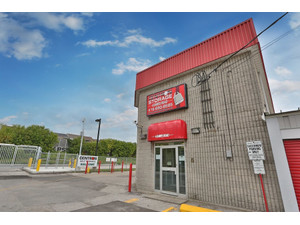 Centron Self Storage Toronto - Spaţii de Depozitare