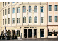 Vienna House Qf Dresden - Hotels & Jeugdherbergen