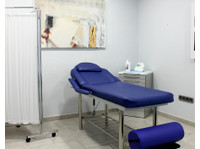 Conde Duque Dental Clinic (3) - Zubní lékař