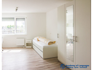 F+U Academy of Languages (6) - Language schools