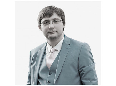 Andrei Iunisov - Markkinointi & PR