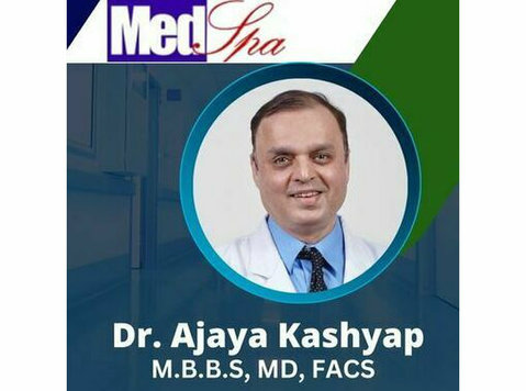 Dr. Ajaya Kashyap Cosmetic Surgeon India - کاسمیٹک سرجری