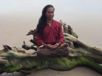 Mantra Yoga School (5) - Terveysopetus