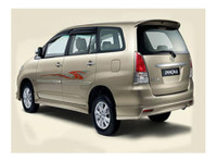White Queen Travels - Innova Car Rental Delhi (5) - Cestovní kancelář