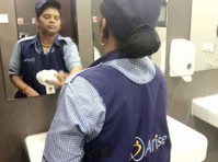 Arise Facility Solutions (2) - Хигиеничари и слу