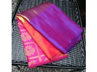 Kanchi Sri Sivasaakthi Silk Shop (4) - Abbigliamento