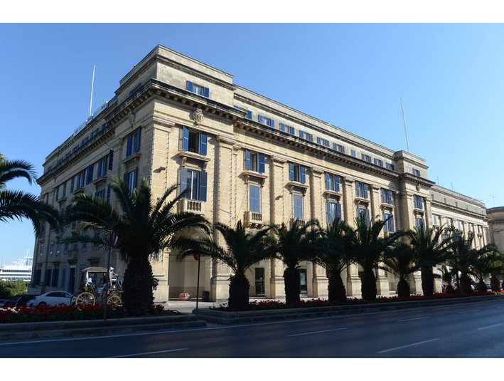 London School of Commerce Malta - Kauppaoppilaitokset ja MBA-tutkinnot