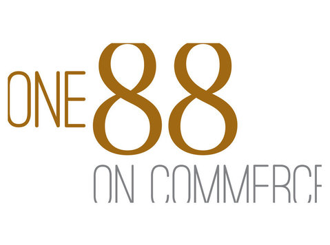 One88 on Commerce - Hotele i hostele