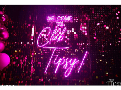 Club Tipsy - Nightclubs & Discos