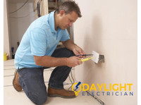 Daylight Electrician Singapore (5) - Electricians