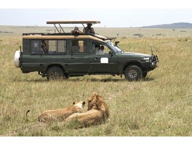 Car hire Safaris Tanzania - گاڑیاں کراۓ پر