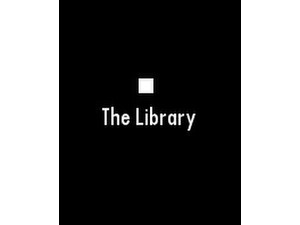 The Library Hotel - Hotels & Hostels