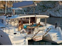 Simpson Yacht Charter - Iates & Vela