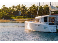 Simpson Yacht Charter (3) - Iates & Vela